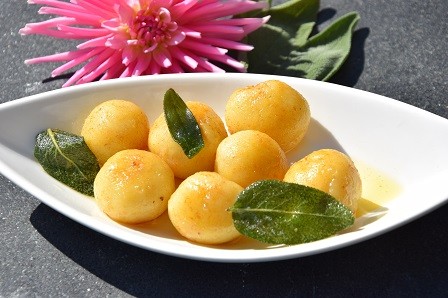Gefuellte-Kartoffelbaellchen-red