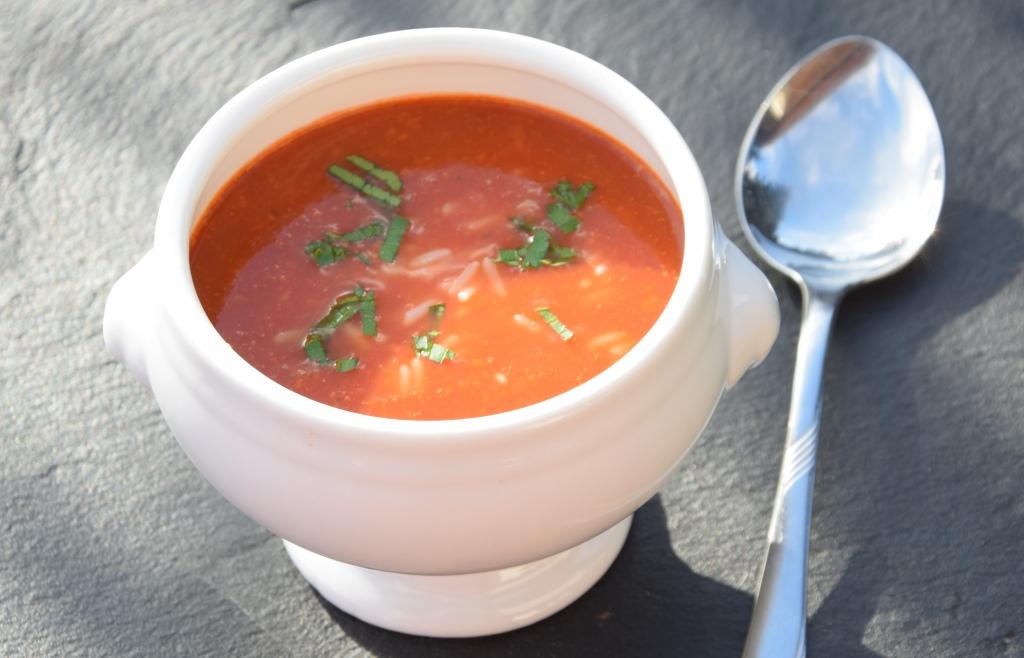 Schnelle Tomatensuppe mit Reis | Delikat Essen