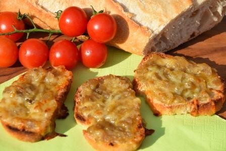 Baguettescheiben-mit-H-ri-B-lle-Schmelz