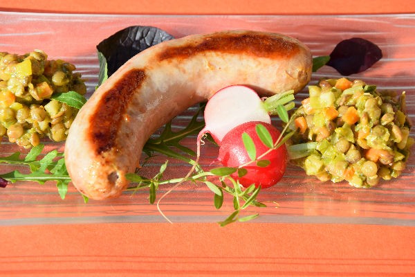 Bauernbratwurst-mit-Linsensalat-009-01