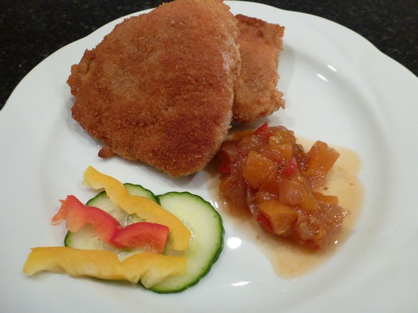 Tomaten-Käse Schnitzel mit Höri Bülle Aprikosen Genuss | Delikat Essen