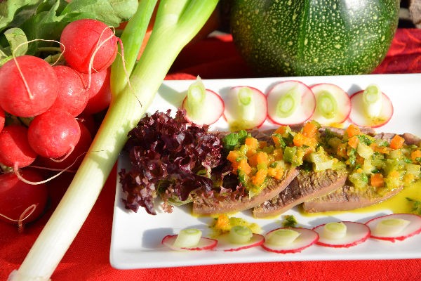 Tafelspitz in Gemüse-Bärlauchvinaigrette | Delikat Essen