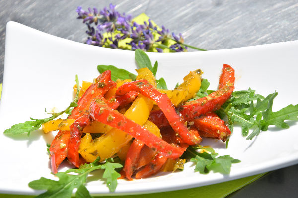 Marinierte Paprika mit Delikat essen Kräuterpaste | Delikat Essen