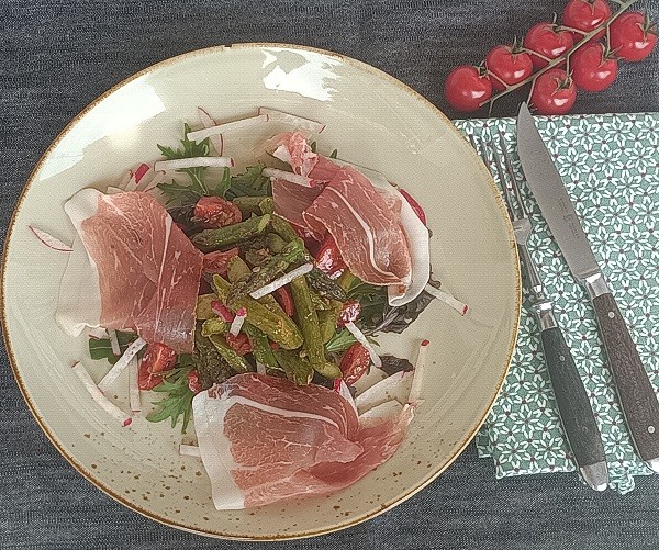 Pikanter-Spargelsalat-D039-red
